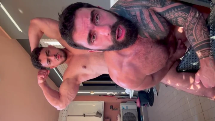 MuscleBoySexy and Only Jasoon