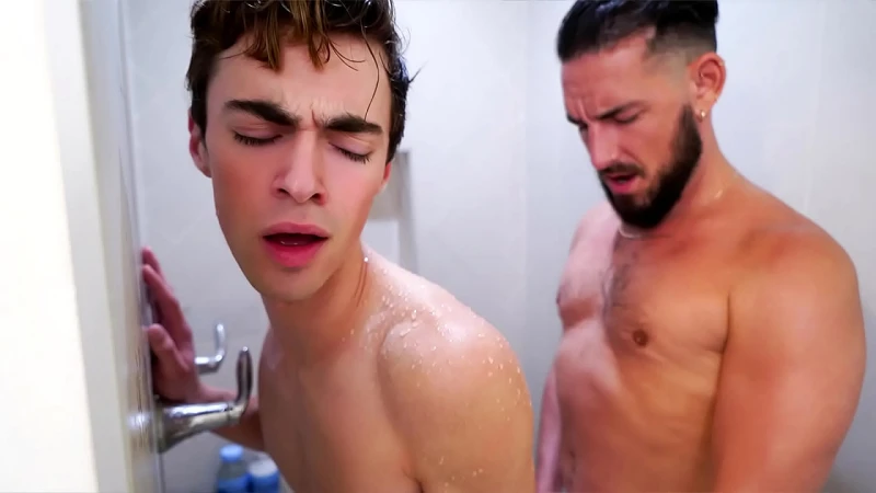FamilyDick – Derek Allen & Nick Floyd – Showering is about Sharing